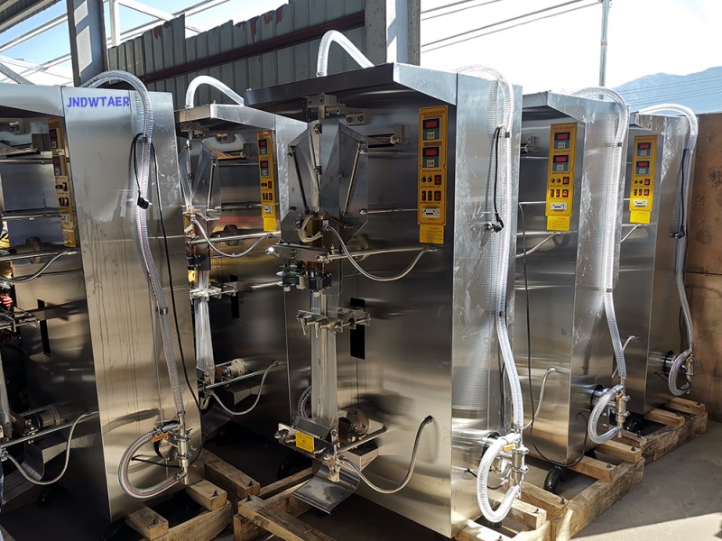 Water Pouch Filling Machine 3000 PPH JNDTECH